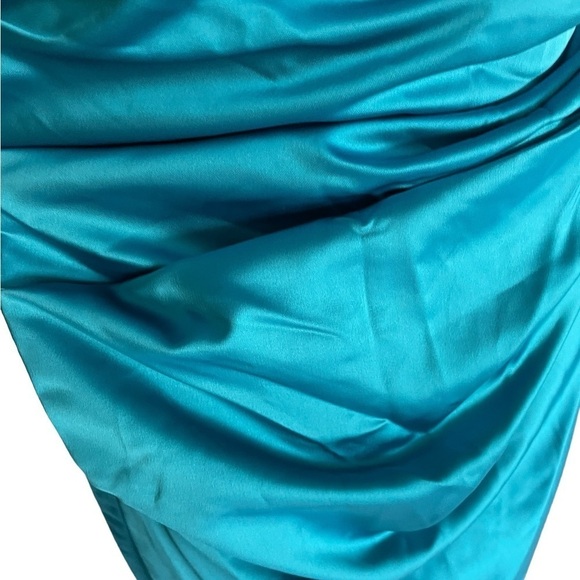 David’s Bridal Malibu Blue Satin Ruched Draped Neck Dress Size 8 - Picture 6 of 11